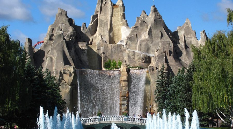 Wonder_Mountain_at_Canadas_Wonderland Wonder_Mountain_at_Canadas_Wonderland
